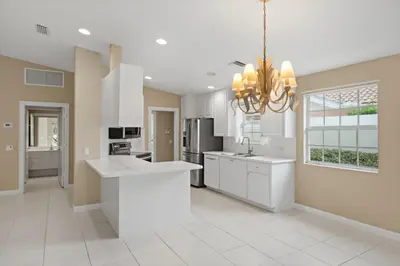 996 SW BALMORAL Trace, Stuart – Villa for sale