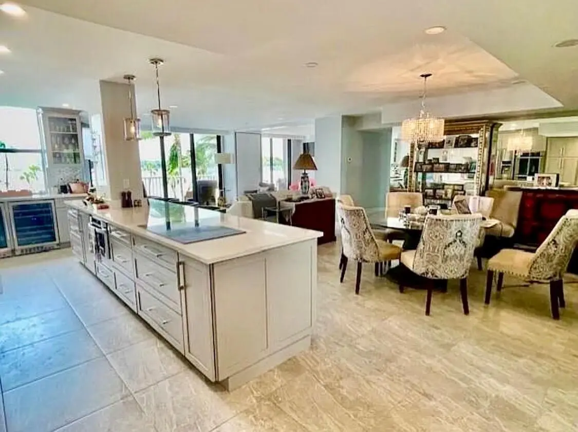 la palma 301 kitchen at 2860 S Ocean Boulevard 301, Palm Beach