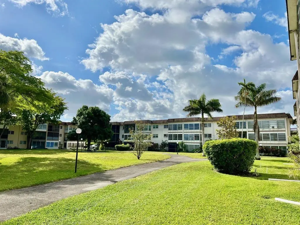 Photo 2 at 1751 NW 75TH Avenue 102, Plantation