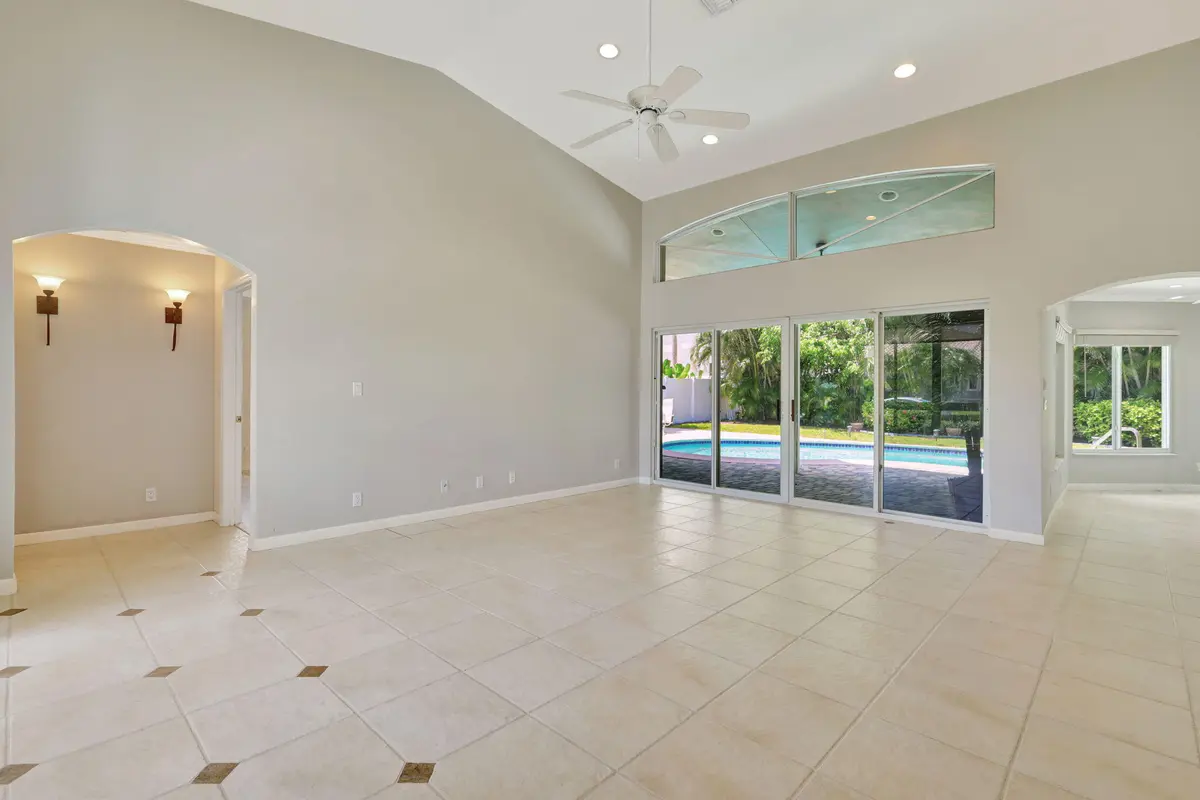19-web-or-mls-GMP_2249 at 3841 NE 6TH Drive, Boca Raton
