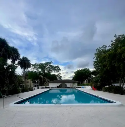 2700 Riverside Drive 103, Coral Springs – Condominium for sale