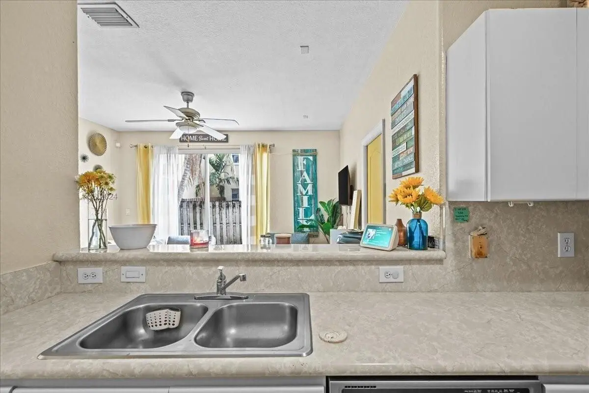 Kitchen sink at 17064 SW 33rd Court, Miramar