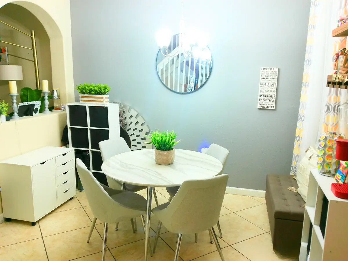 Dining at 17064 SW 33rd Court, Miramar