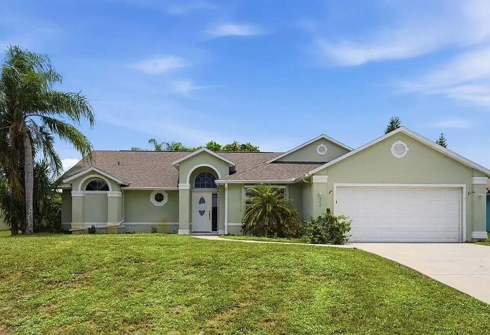 front at 107 Keystone Drive, Sebastian