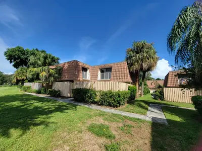 588 GREEN SPRINGS Place 588, West Palm Beach – Townhouse for rent