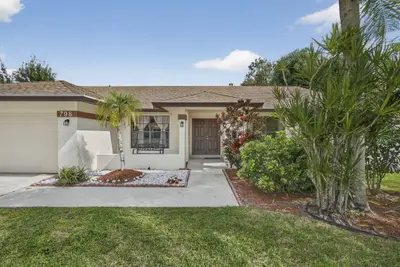 798 Blueberry Drive, Wellington – Single Family Residence for rent