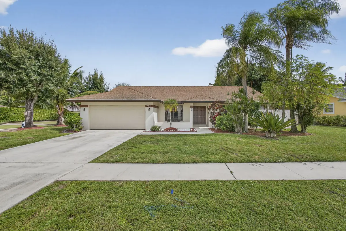 1-web-or-mls-BS1A4734 at 798 Blueberry Drive, Wellington