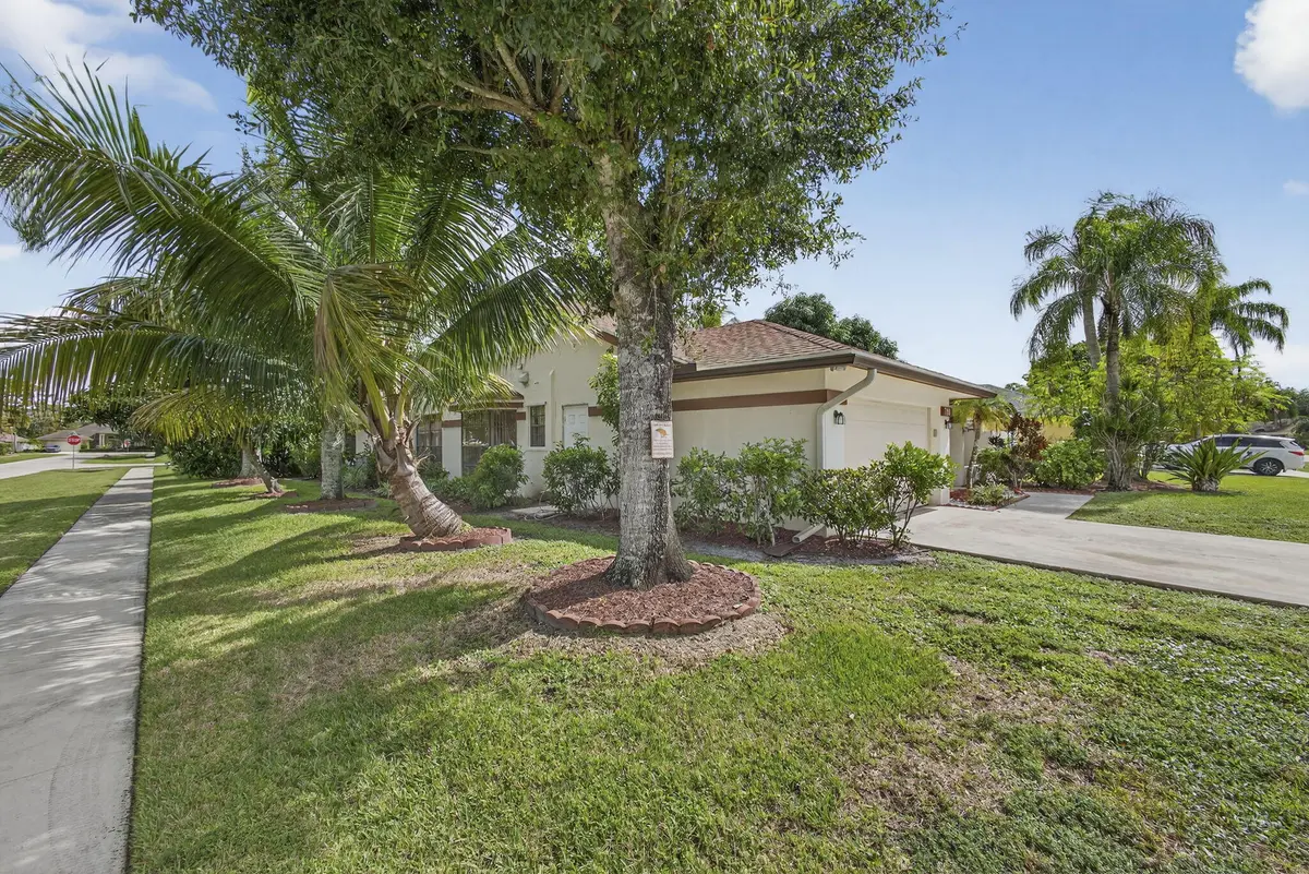 6-web-or-mls-BS1A4759 at 798 Blueberry Drive, Wellington