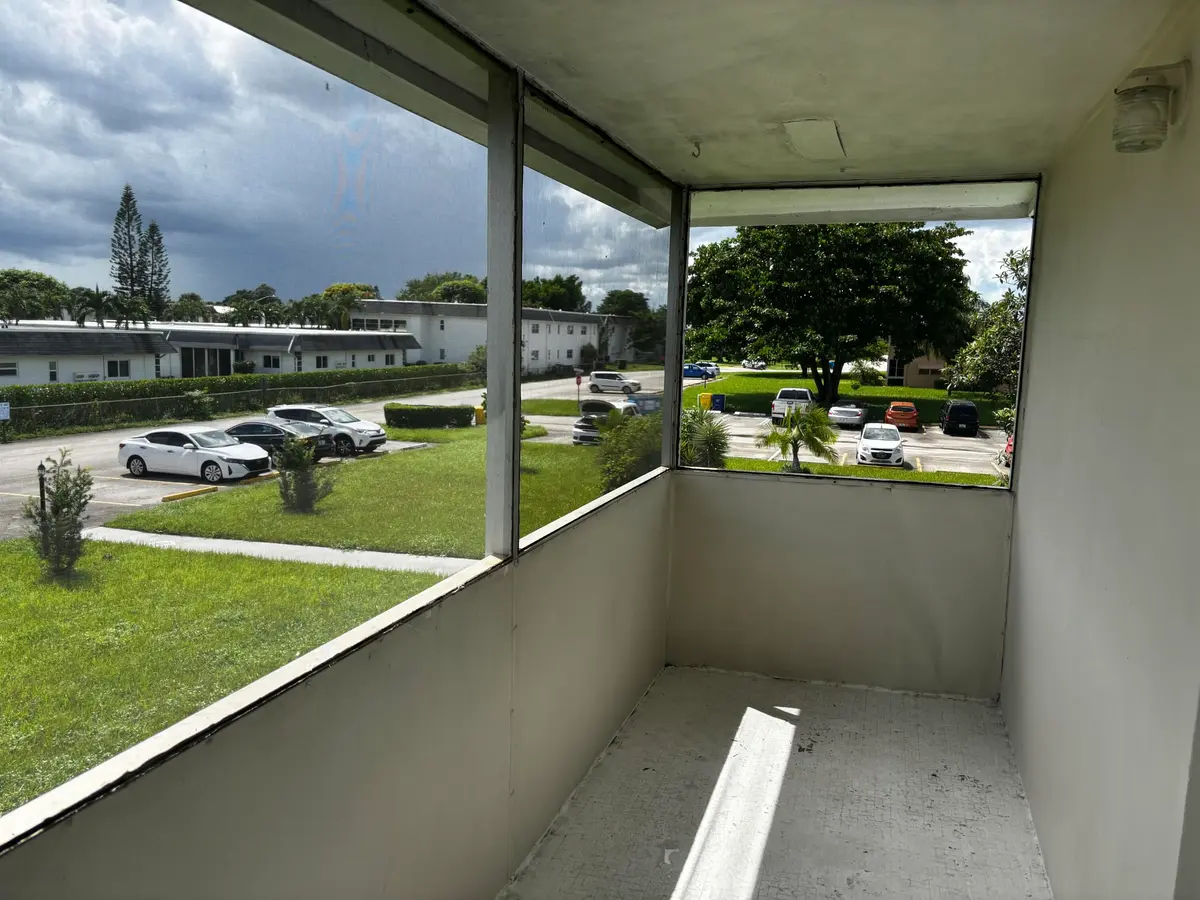 CORNER UNIT at 363 SHEFFIELD O, West Palm Beach