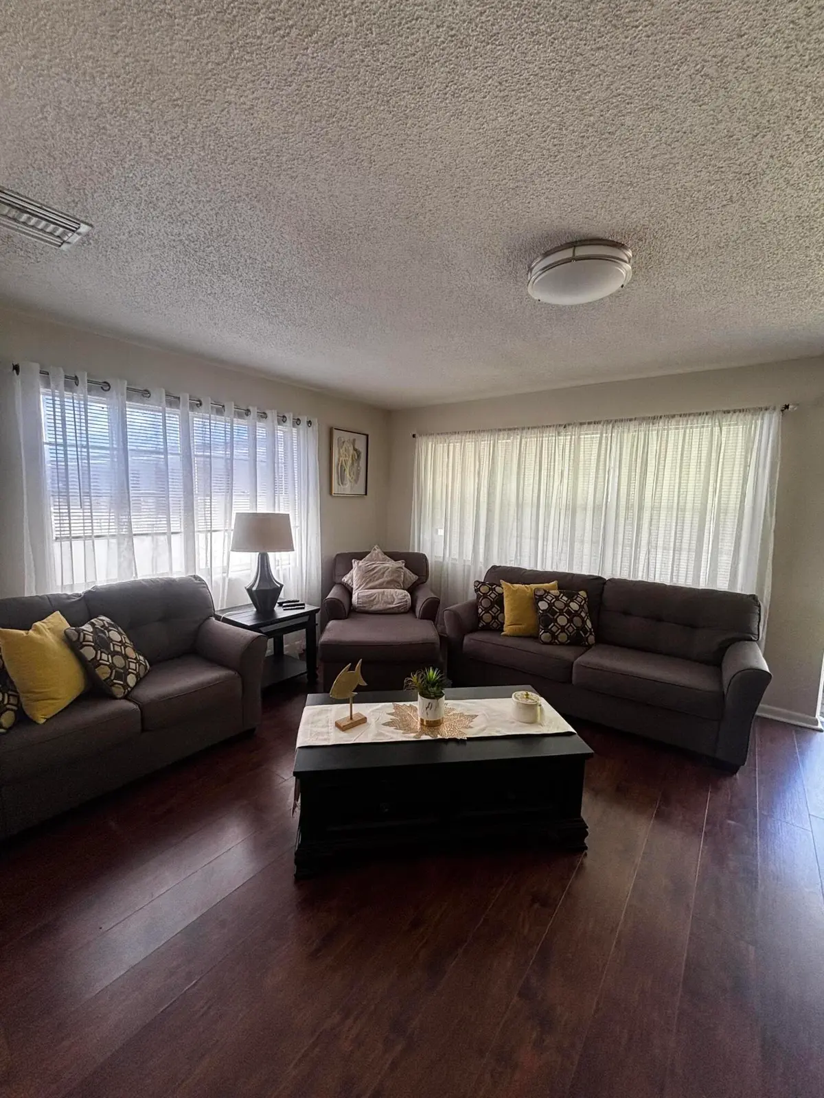 LIVING ROOM. at 363 SHEFFIELD O, West Palm Beach