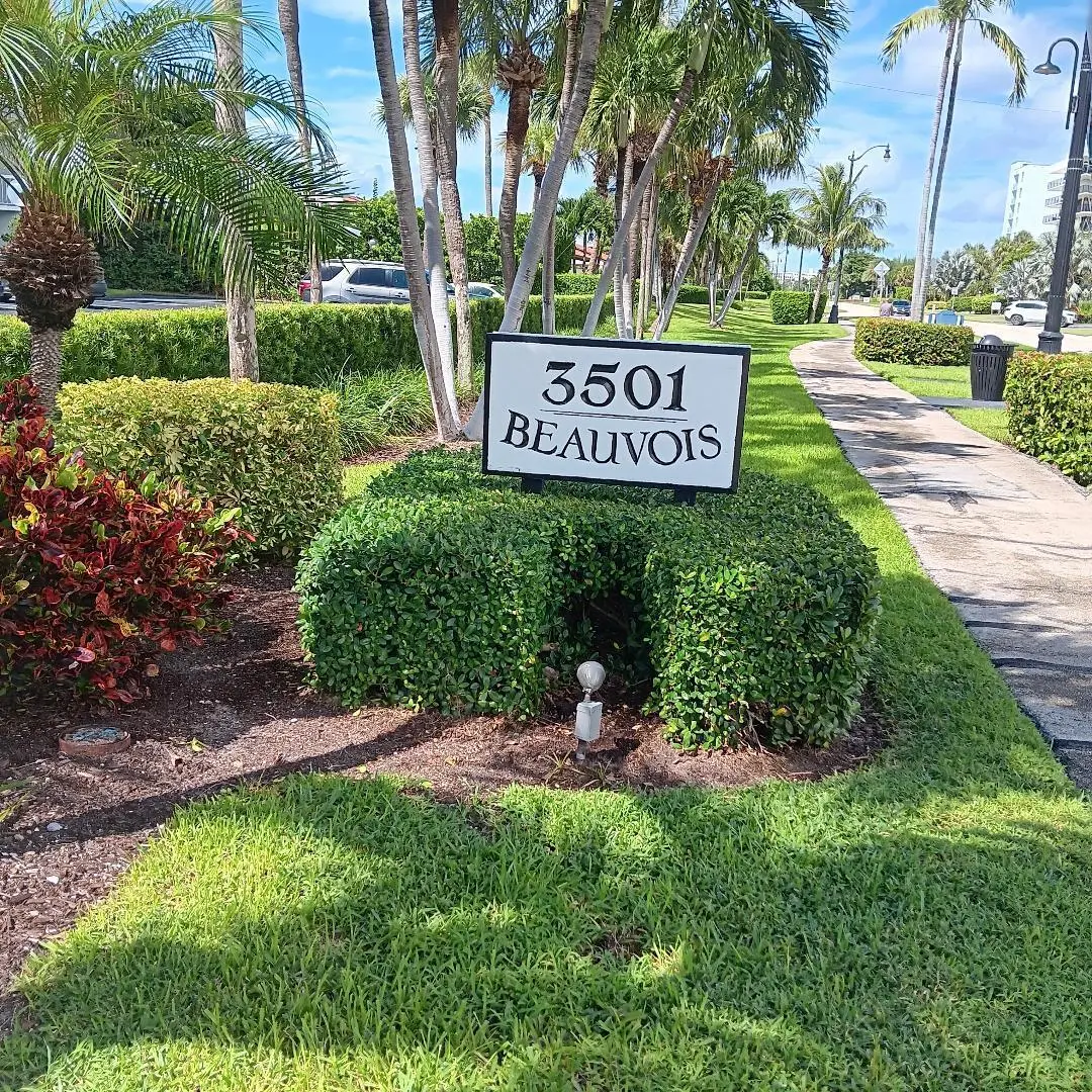 sign at 3501 S OCEAN Boulevard 107, South Palm Beach