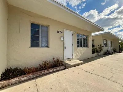 1006 2nd Avenue, Lake Worth Beach – Apartment for rent