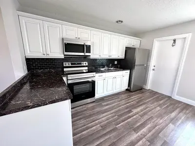 812 Center Street Unit 3, Jupiter – Apartment for rent