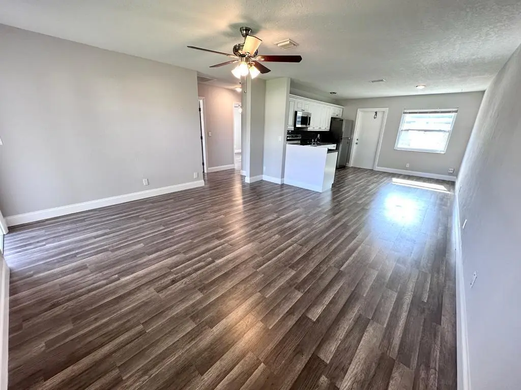 11e32eb7-018a-4d75-847e-62ca9a5a1f3c at 812 Center Street Unit 3, Jupiter