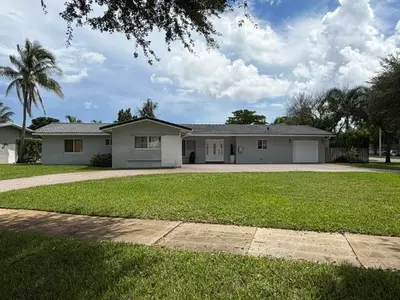 4318 TAYLOR Street, Hollywood – Single Family Residence for sale