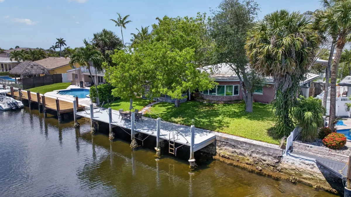 12-web-or-mls-420--10 at 420 SE 14TH Avenue, Pompano Beach