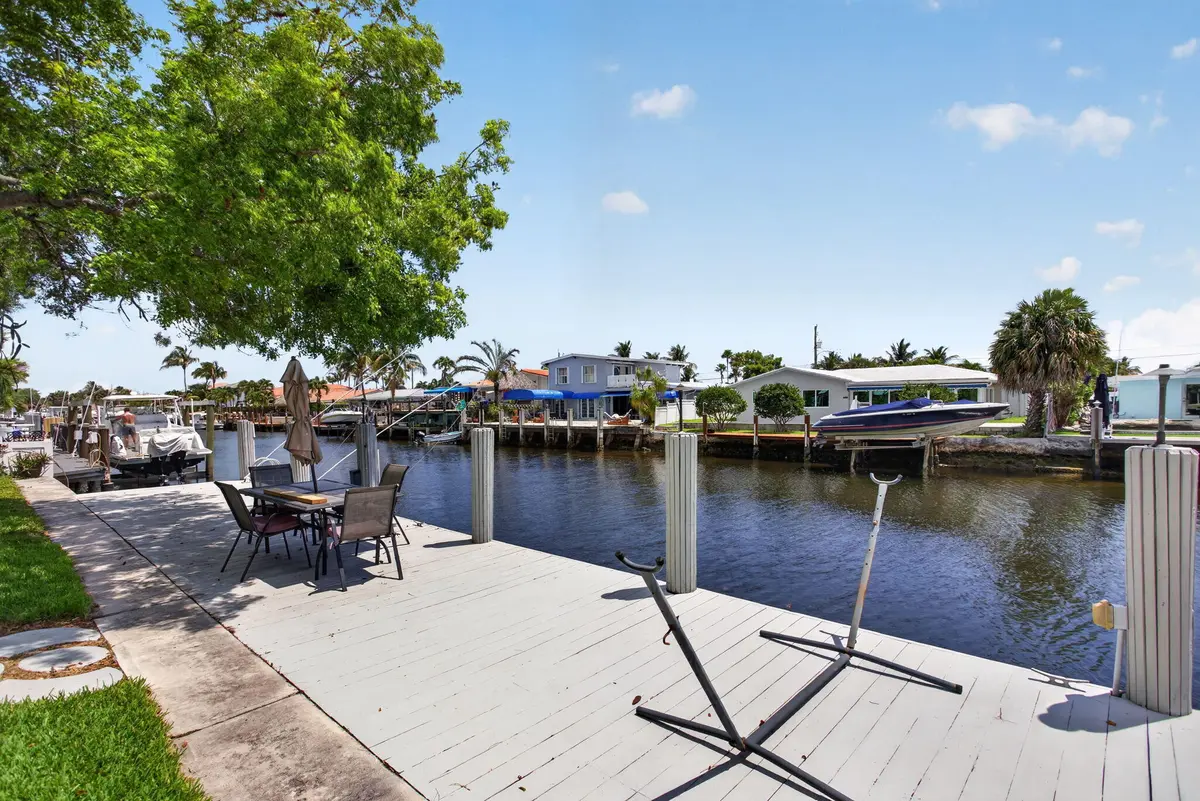 23-web-or-mls-420-3931 at 420 SE 14TH Avenue, Pompano Beach