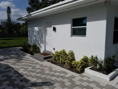 4217 SW 61st Avenue, Davie – Single Family Residence for sale