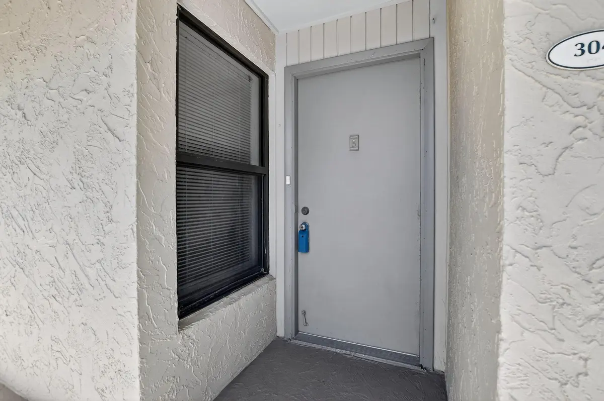 2-web-or-mls-DSC_1906 at 11 ROYAL PALM Way 3040, Boca Raton