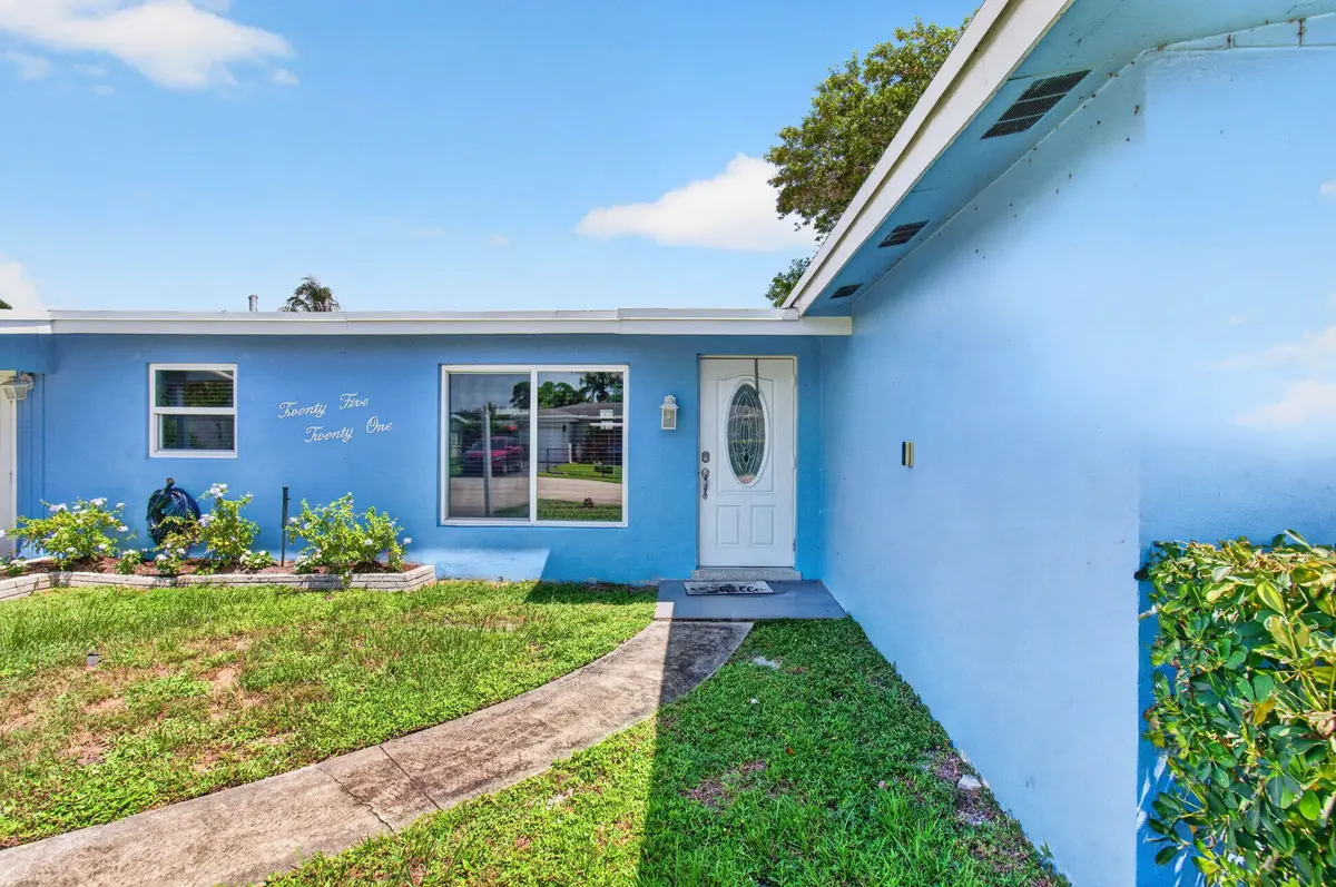 Myrica9 at 2521 Myrica Road, West Palm Beach