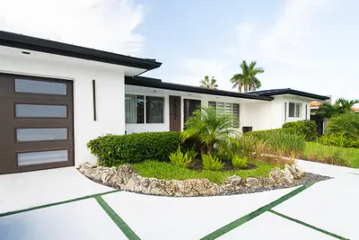 2537 SE 10TH Court, Pompano Beach – Single Family Residence for sale