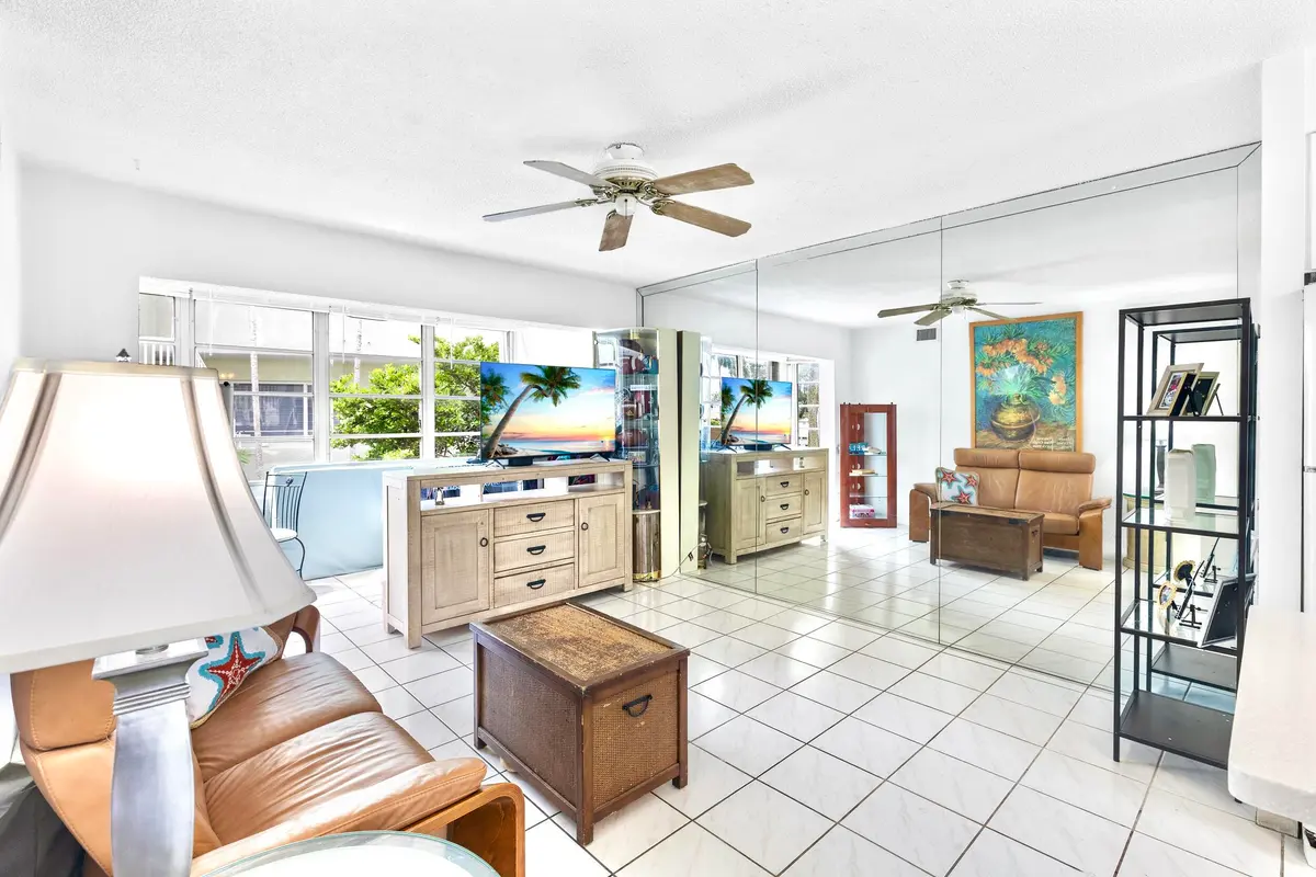 9_453a0542 at 1000 SE 4th Street 206, Fort Lauderdale
