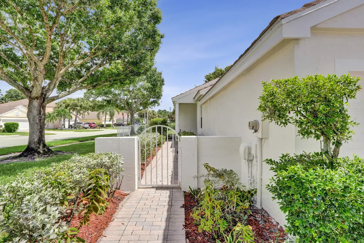 Fence at 106 HAMILTON Terrace, Royal Palm Beach