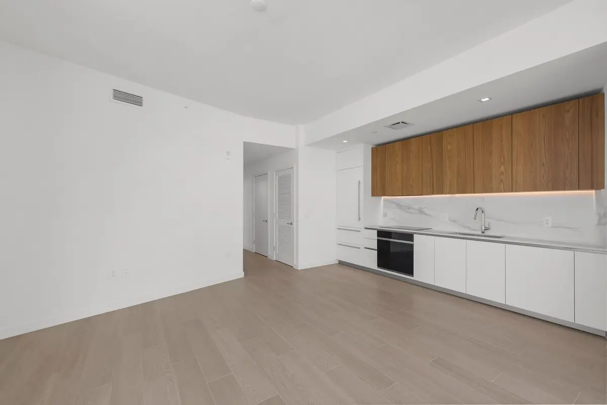 1400 Biscayne Boulevard 2007, Miami, FL – photo 5