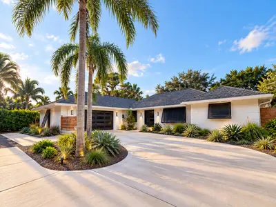 354 COUNTRY CLUB Drive, Tequesta – Single Family Residence for sale