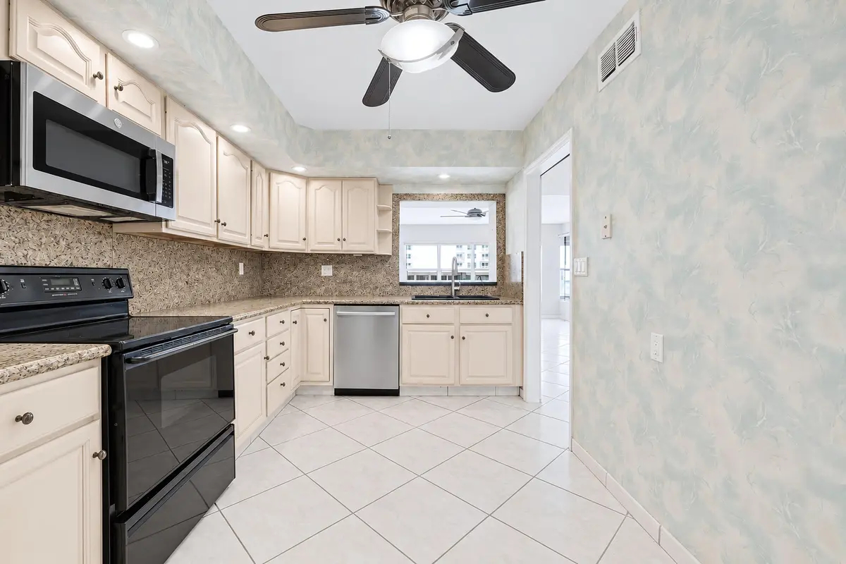 Kitchen at 3750 Galt Ocean Drive Unit 1710, Fort Lauderdale