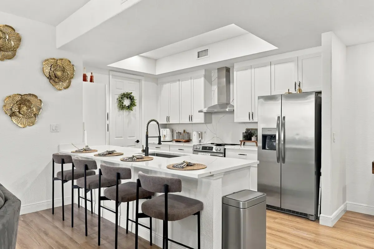 Quartz Kitchen at 10520 SW STEPHANIE Way 2-207, Port St. Lucie