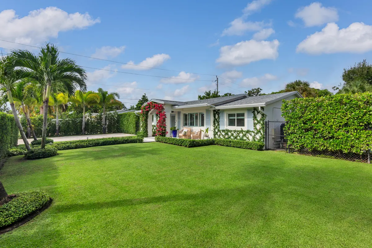 Front at 8001 Arlington Place, West Palm Beach