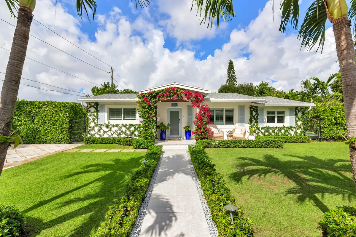 Front at 8001 Arlington Place, West Palm Beach