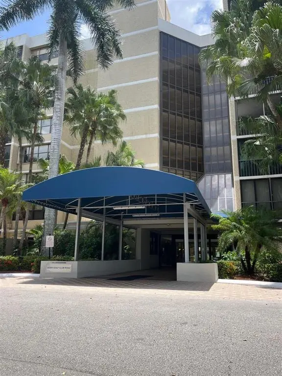 Front of Structure at 16300 Golf Club Road 114, Weston