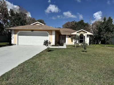 3053 SE WAKE Road, Port St. Lucie – Single Family Residence for sale