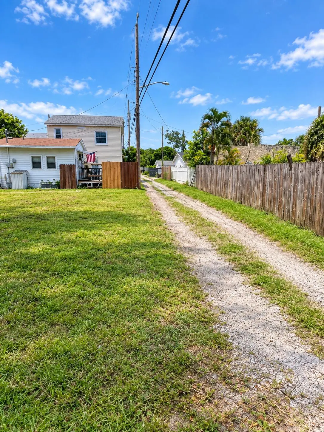 Image 2 at 424 N J Street, Lake Worth Beach