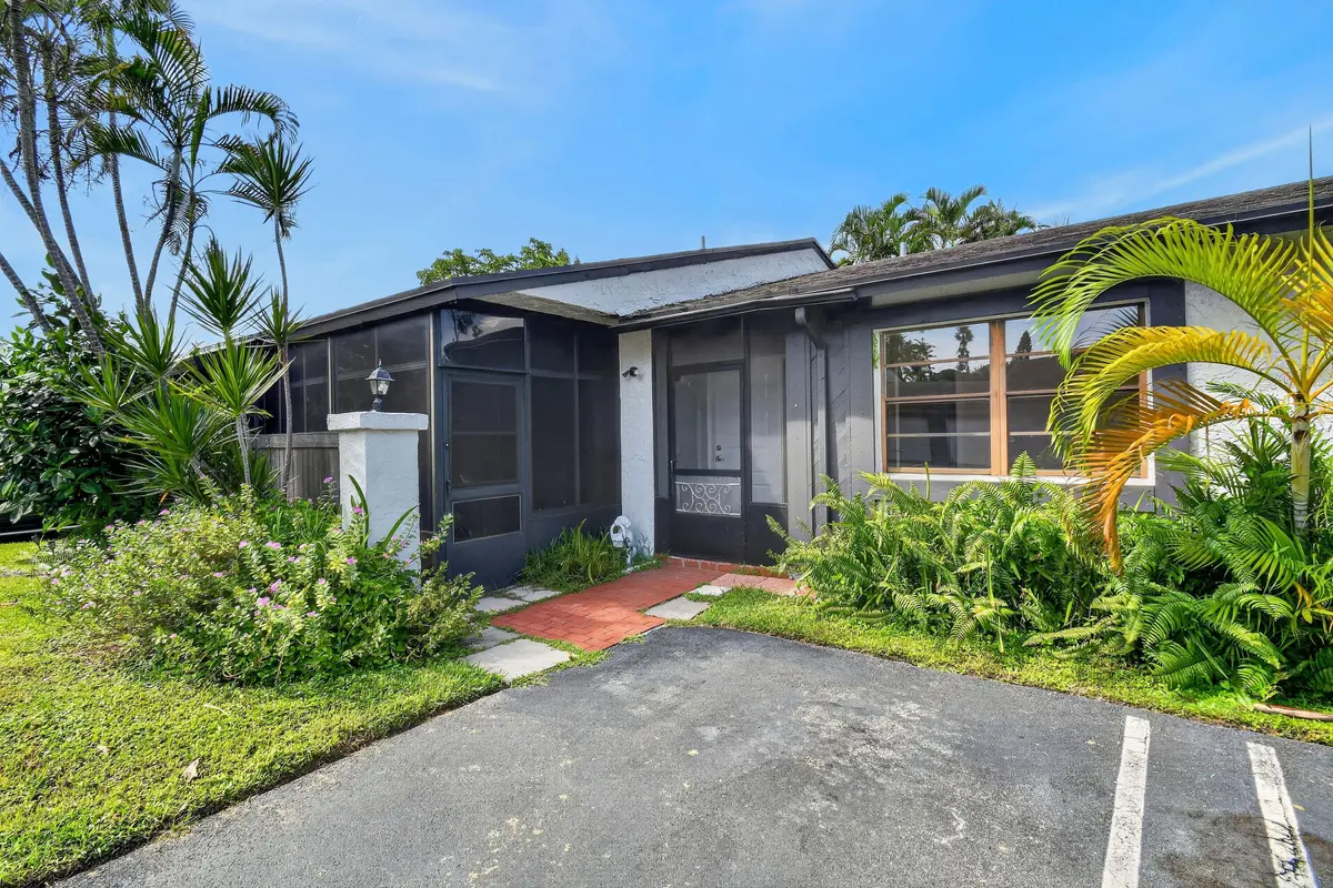 Front of Structure at 72 CONASKONK Circle, Royal Palm Beach
