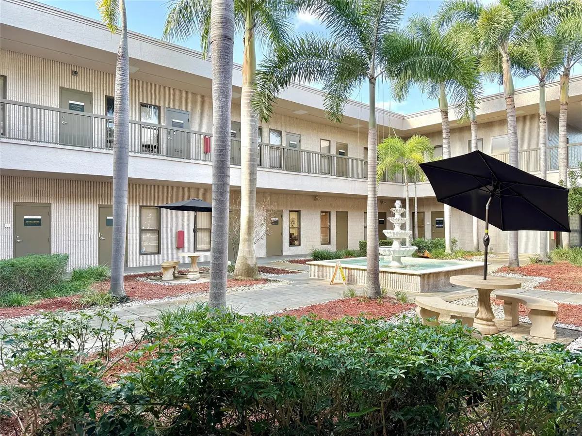Photo 4 at 1500 N UNIVERSITY Drive 101, Coral Springs
