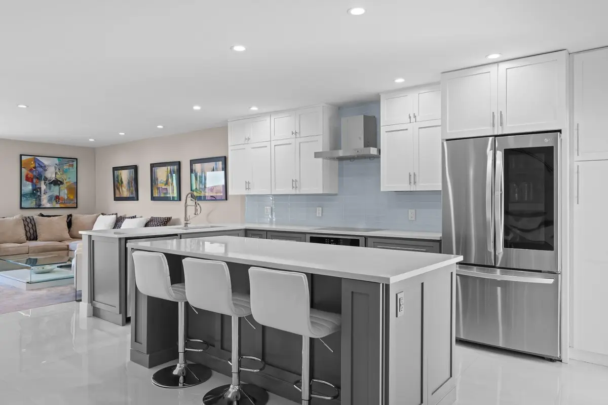 647 Kitchen at 643 Kensington Place 643, Wilton Manors