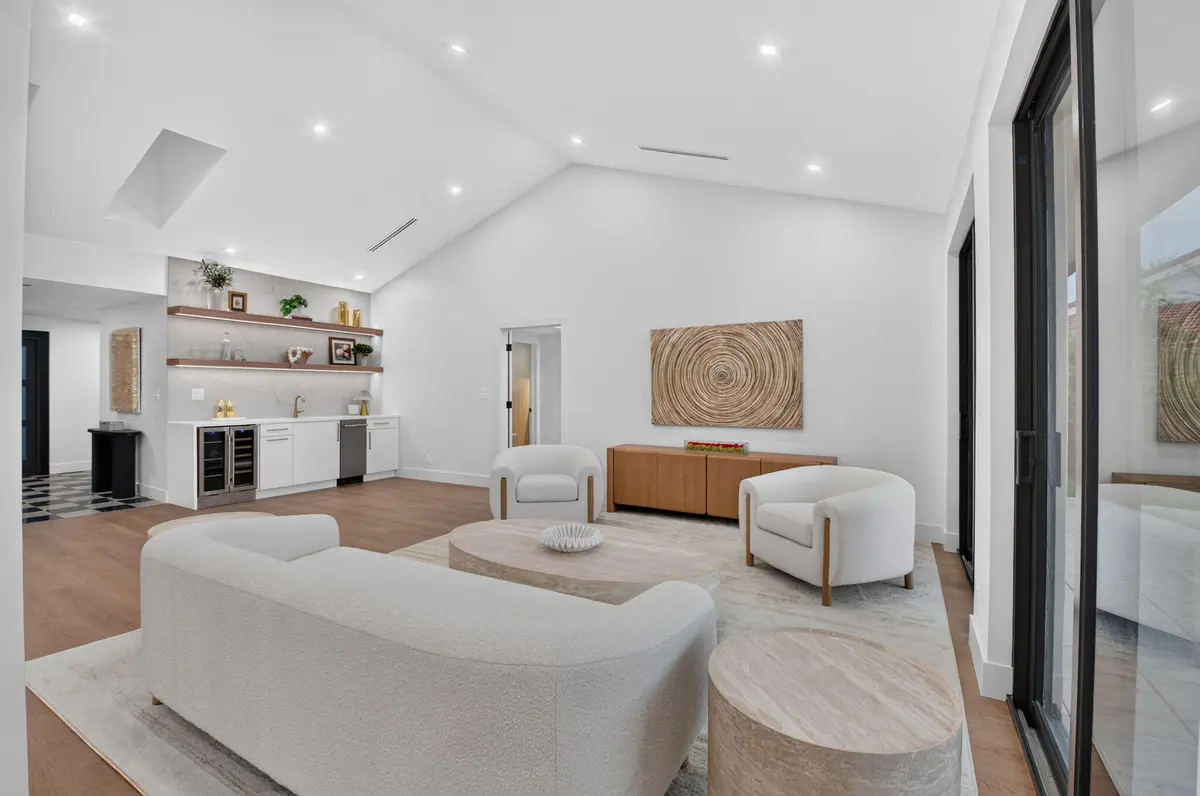 Living Room at 5107 PINEVIEW Circle, Delray Beach