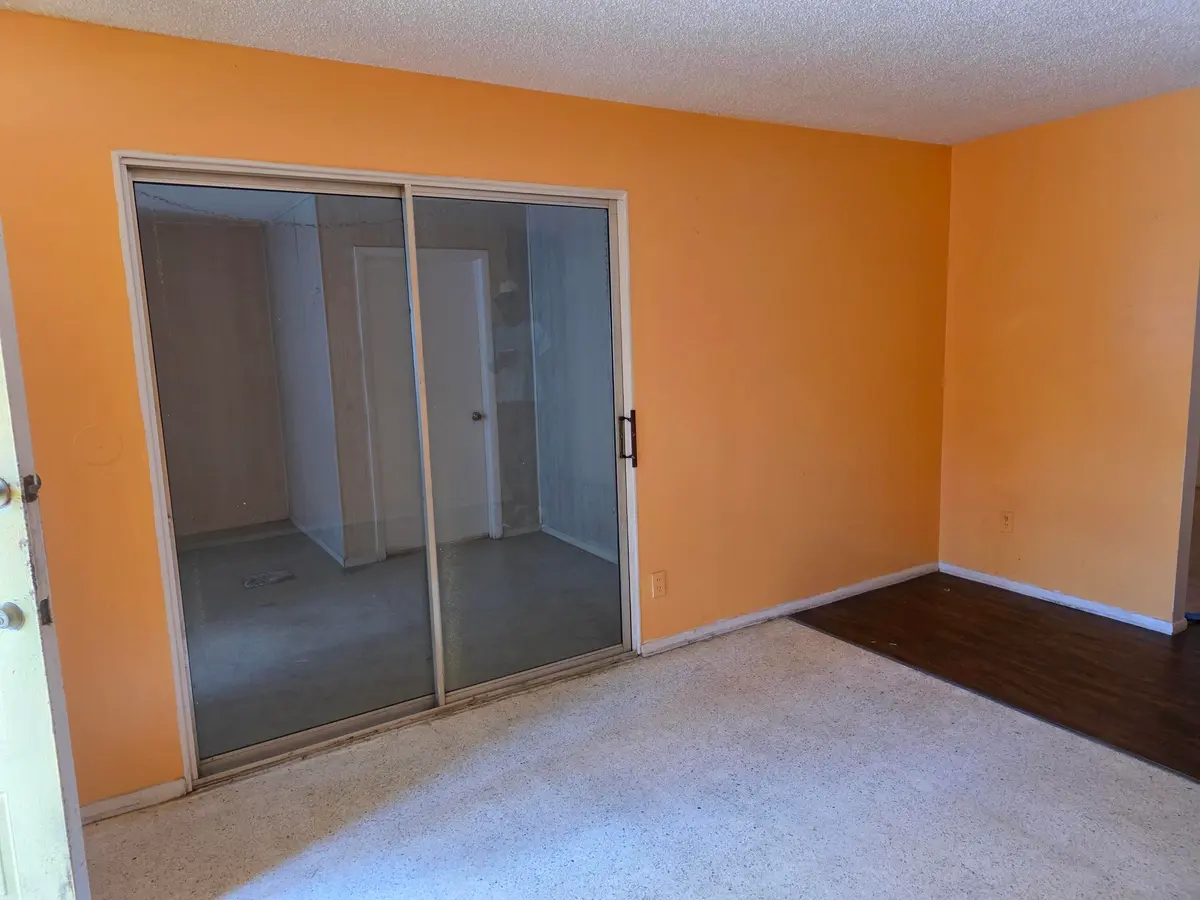 02_beyc6a9b2a64922e8 at 2906 Anderson Drive, Fort Pierce