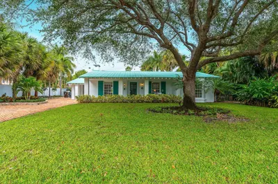 127 MIRAMAR Way, West Palm Beach – Single Family Residence for sale
