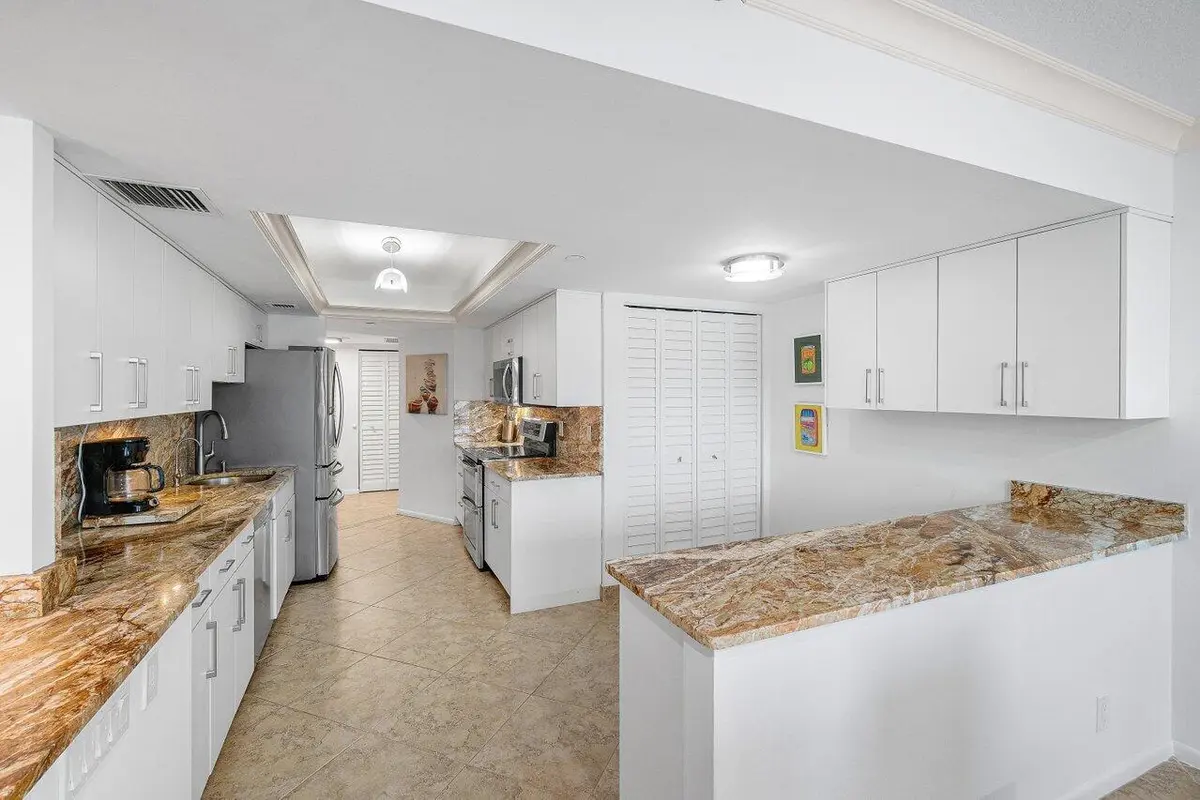 KITCHEN at 4001 N OCEAN Boulevard 306, Boca Raton
