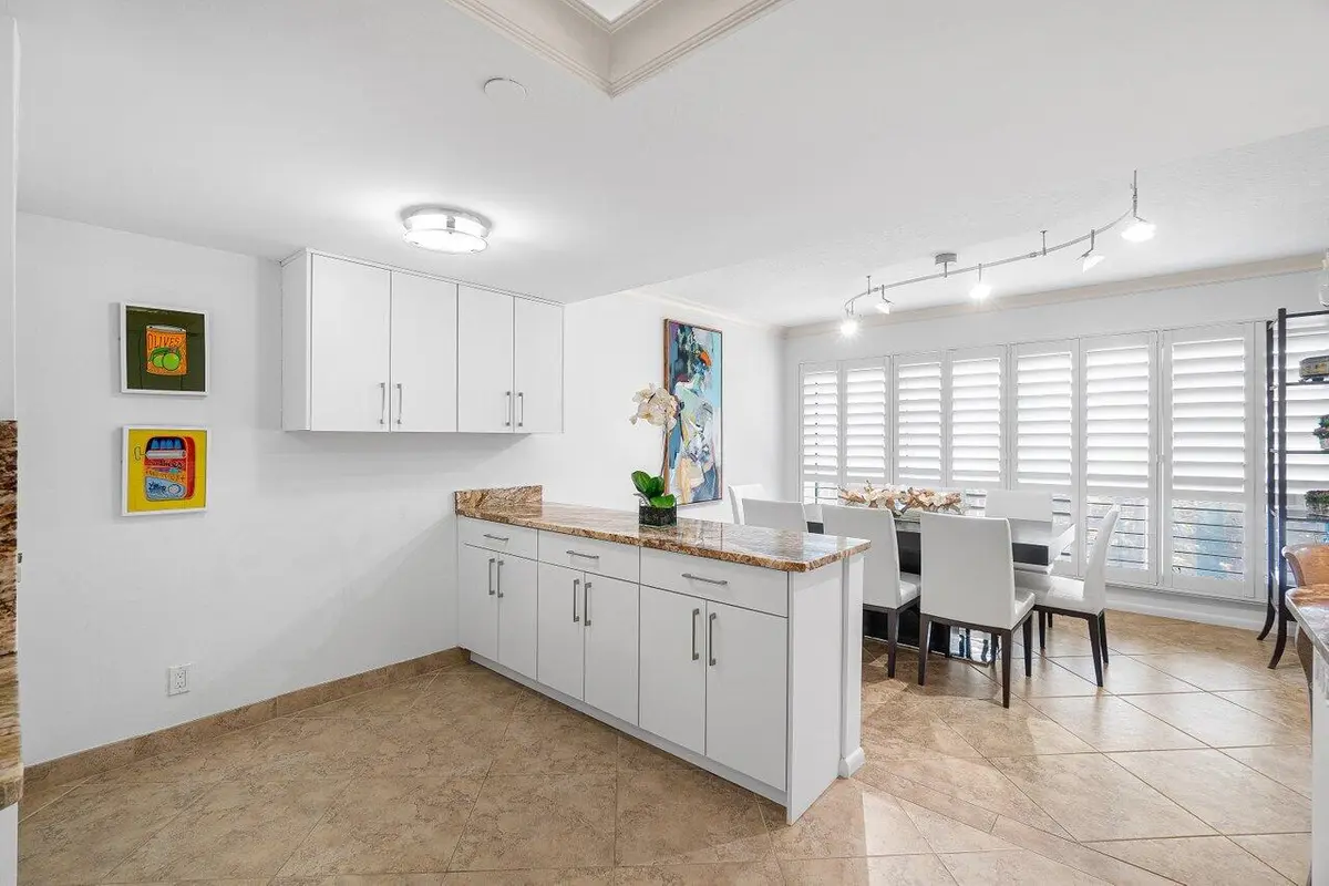 OPEN KITCHEN CONCEPT at 4001 N OCEAN Boulevard 306, Boca Raton