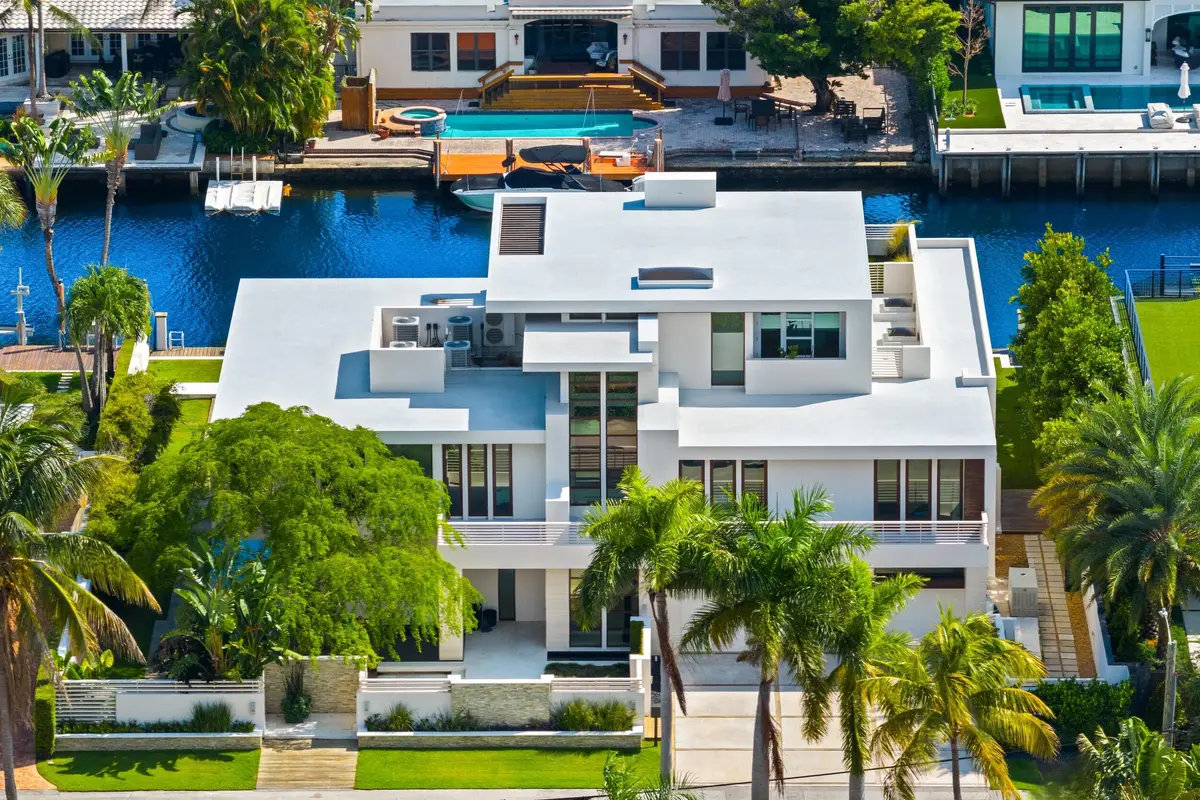 Aerial at 10 Pelican Drive, Fort Lauderdale