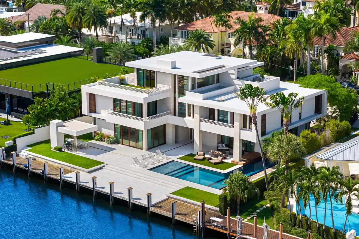 Aerial at 10 Pelican Drive, Fort Lauderdale