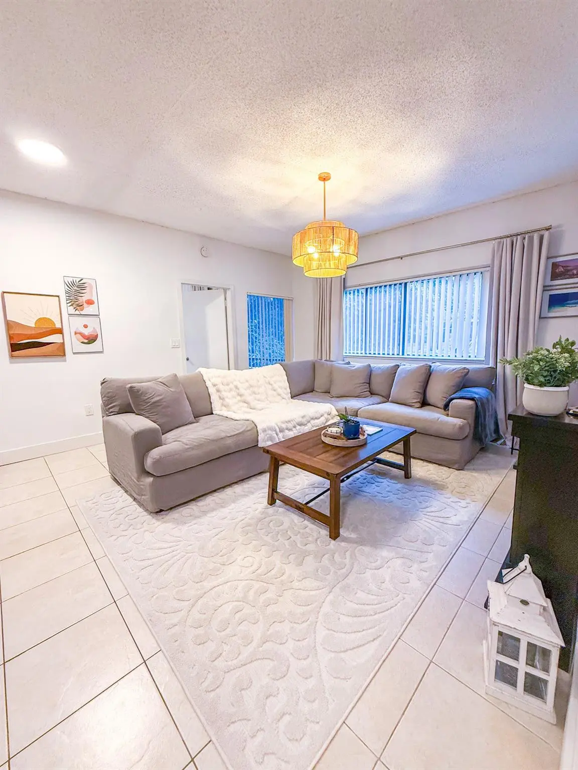 Photo 2 at 2445 SW 18TH Terrace 504, Fort Lauderdale