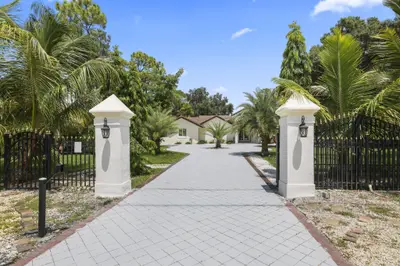 6344 NW 74TH Terrace, Parkland – Single Family Residence for rent
