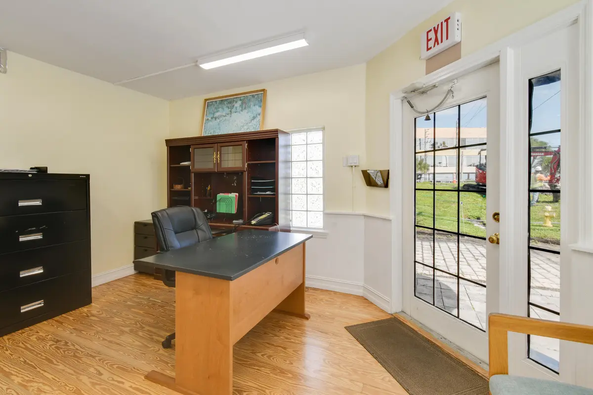 reception at 850 SW MARTIN DOWNS Boulevard, Palm City