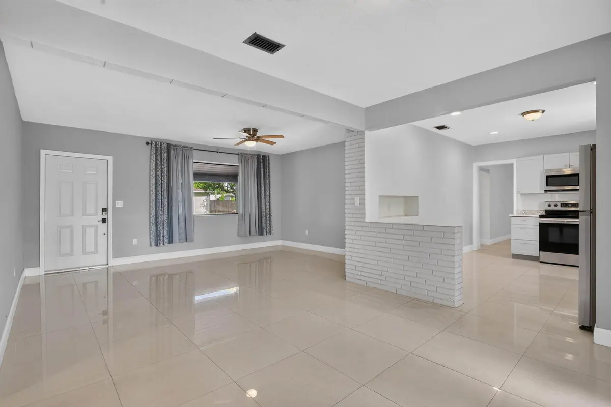 14-web-or-mls-7571-14 at 7571 LASALLE Boulevard, Miramar